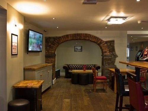 Cambrian Inn Tredegar Exterior photo